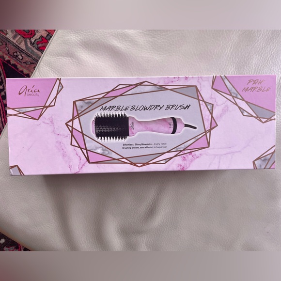 GIFTABLE NEW IN BOX Blow Dry Brush, Aria Beauty Pink Marble, Effortless Blowouts - Picture 4 of 6